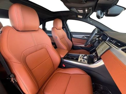 New 2024 Jaguar XF R-Dynamic SE image 19