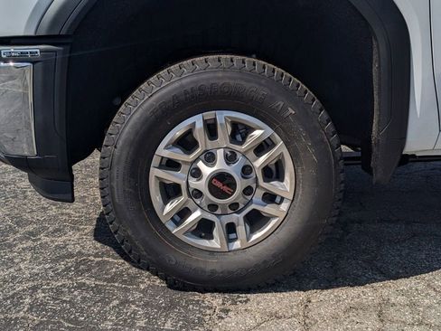 New 2026 GMC Sierra 2500 Pro w/ Convenience Package AWD/4WD image 17