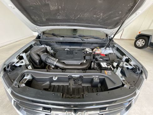 Used 2021 GMC Acadia SLE w/ Elevation Edition AWD/4WD image 26