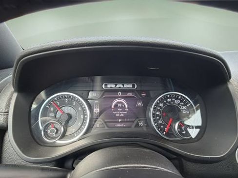 Used 2025 RAM 1500 Laramie AWD/4WD image 15