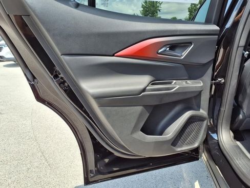 Used 2024 Chevrolet Equinox EV RS FWD image 30