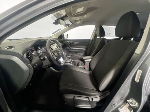 Used 2021 Nissan Rogue Sport S image 14