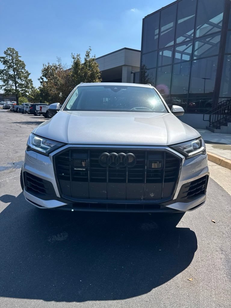 Used 2022 Audi Q7 3.0T Prestige AWD/4WD image 3