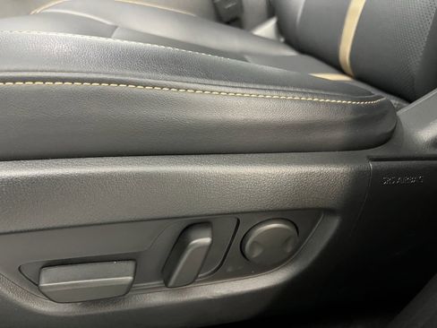 Used 2025 MAZDA CX-70 3.3 Turbo w/ Premium Plus Pkg image 24