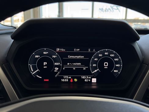 Used 2024 Audi Q4 e-tron Premium Plus w/ Premium Plus image 23