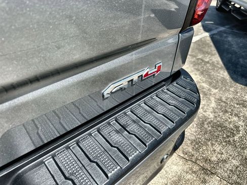 Used 2024 GMC Sierra 1500 AT4 w/ Technology Package AWD/4WD image 4
