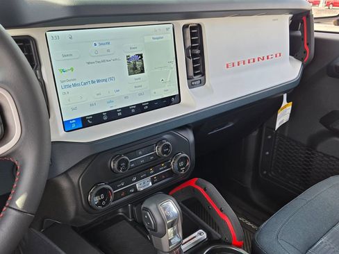 New 2026 Ford Bronco Heritage Edition AWD/4WD image 17