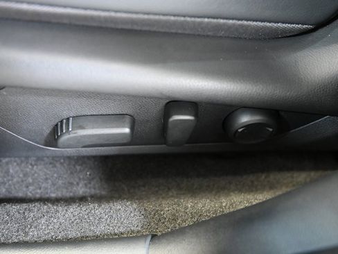 Certified 2024 Subaru Crosstrek 2.5i Limited w/ Crosstrek Mirror Package image 21