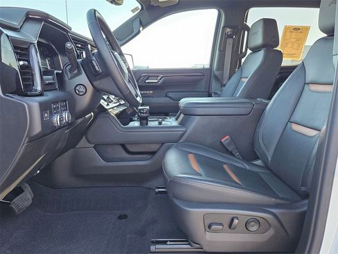 Used 2023 GMC Sierra 1500 AT4 w/ AT4 Premium Package image 10