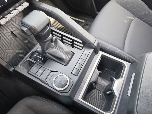 Used 2025 Toyota Tacoma SR5 image 21