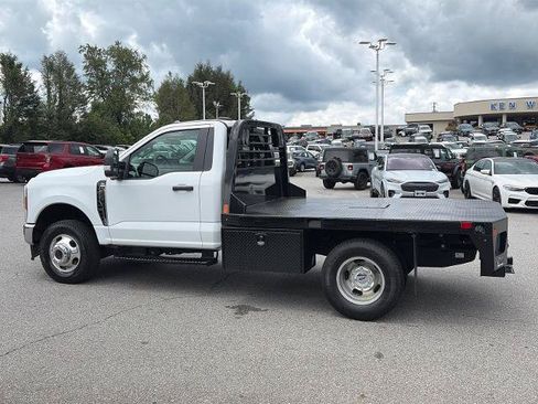 Certified 2026 Ford F350 XL w/ XL Chrome Package AWD/4WD image 4