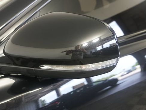 Used 2024 Jaguar XF R-Dynamic SE AWD/4WD image 23