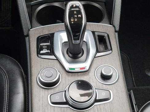 Used 2020 Alfa Romeo Stelvio Ti w/ Nero Edizione image 26