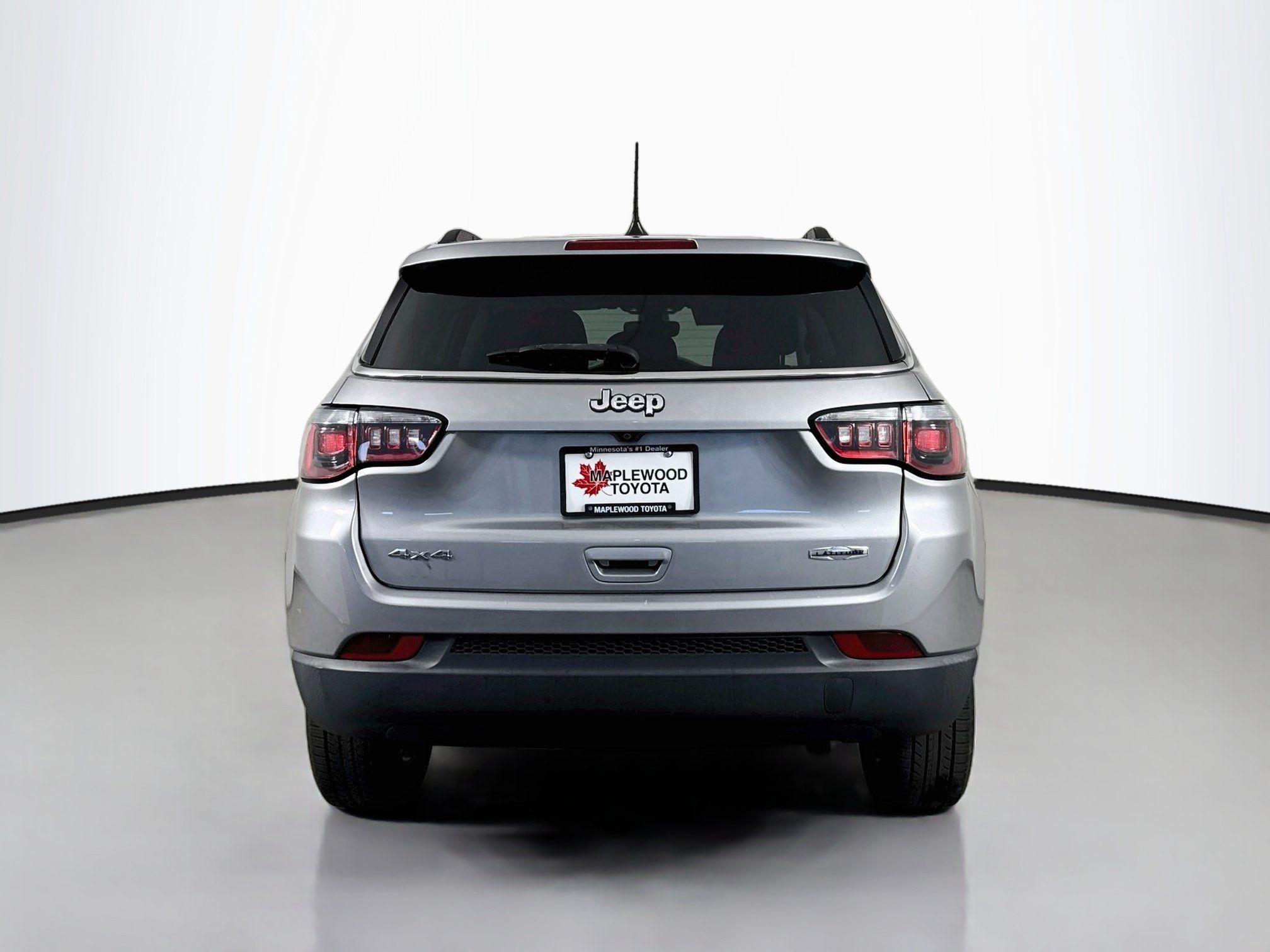 Used 2018 Jeep Compass Latitude w/ Popular Equipment Group AWD/4WD image 6