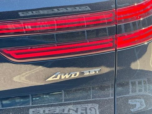 Used 2024 Genesis GV70 3.5T Sport w/ Sport Prestige Package image 9