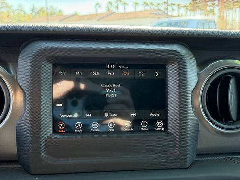 Used 2023 Jeep Wrangler Unlimited Sport image 10