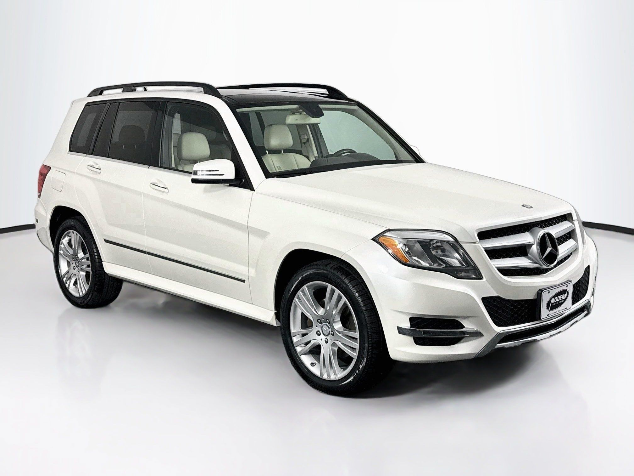 Used 2014 Mercedes-Benz GLK 250 BlueTEC 4MATIC image 2