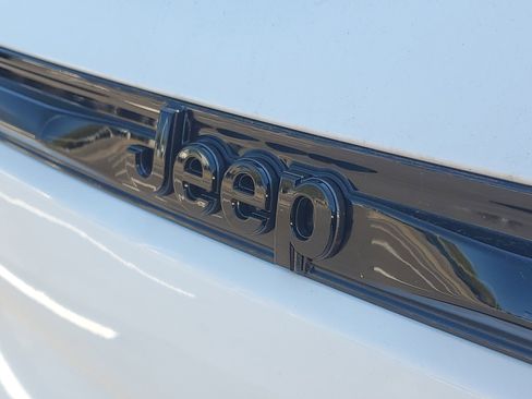 New 2026 Jeep Grand Cherokee Altitude RWD image 5
