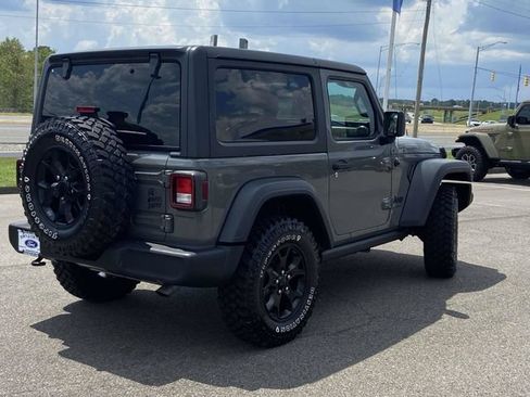 Used 2020 Jeep Wrangler Sport AWD/4WD image 3
