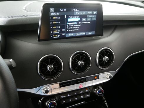 Used 2020 Kia Stinger GT-Line w/ Sun & Sound Package image 22