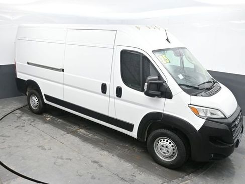 Used 2025 RAM ProMaster 2500 w/ Convenience Group FWD image 28