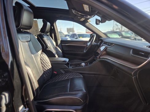 Used 2022 Jeep Grand Cherokee L Summit w/ Luxury Tech Group V image 27