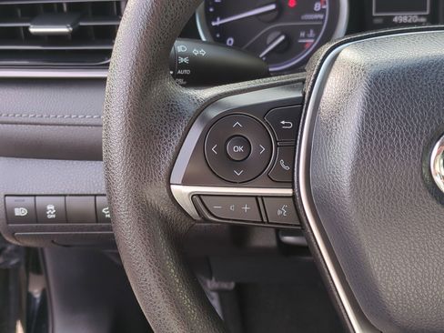 Used 2022 Toyota Camry LE image 19