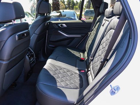 Used 2026 BMW X5 xDrive40i w/ Climate Comfort Package AWD/4WD image 18
