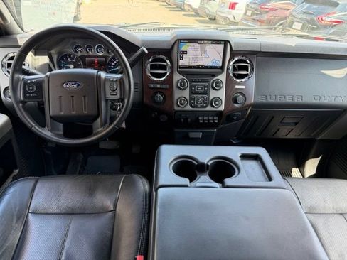 Used 2016 Ford F250 Lariat w/ Lariat Ultimate Package AWD/4WD image 18