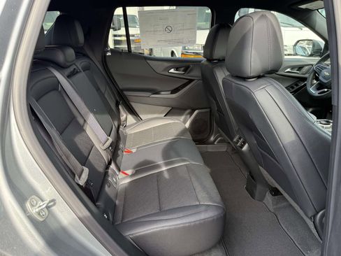 New 2026 Chevrolet Equinox LT w/ Convenience Package II image 24