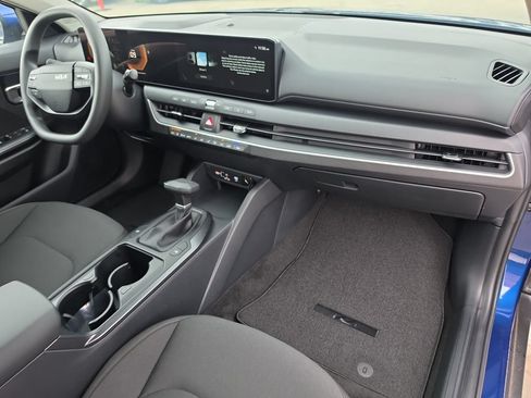 New 2026 Kia K4 FWD image 11