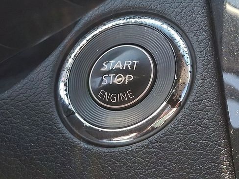 Used 2016 Nissan Rogue SL w/ SL Premium Package image 25