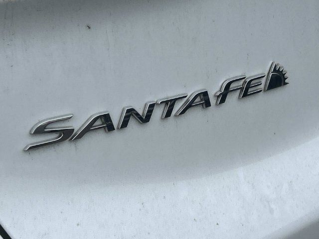 Used 2020 Hyundai Santa Fe SEL w/ Convenience + Premium Package FWD image 8
