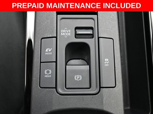 Certified 2025 Toyota Prius LE FWD image 23