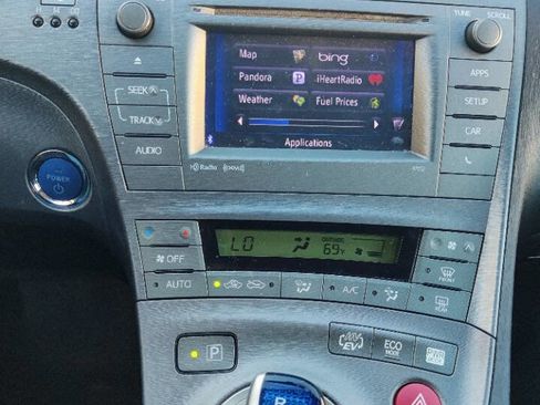 Used 2013 Toyota Prius Plug-In Hybrid image 10