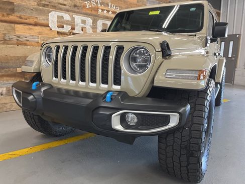 Used 2022 Jeep Wrangler Unlimited Sahara image 14