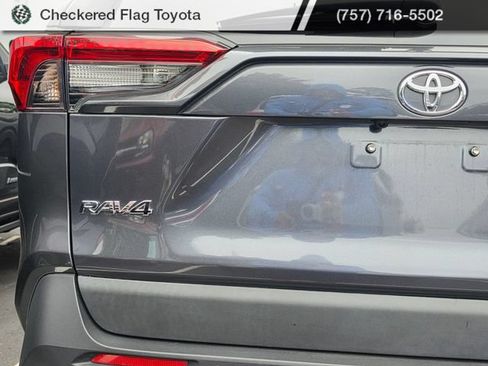 Used 2022 Toyota RAV4 XLE w/ Convenience Package FWD image 7
