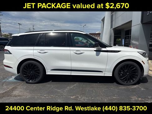 Used 2023 Lincoln Aviator Reserve w/ Equipment Group 201A AWD/4WD image 5