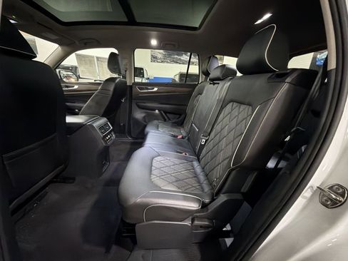 Used 2024 Volkswagen Atlas SEL Premium R-Line AWD/4WD image 34