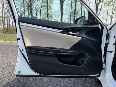 Used 2017 Honda Civic EX-T image 22