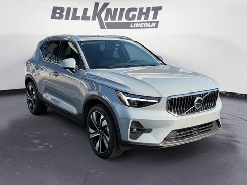 Used 2024 Volvo XC40 B5 Ultimate w/ Protection Package Premier image 7