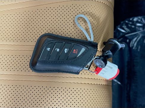 Used 2024 Lexus LS 500 w/ Interior Upgrade Package image 42