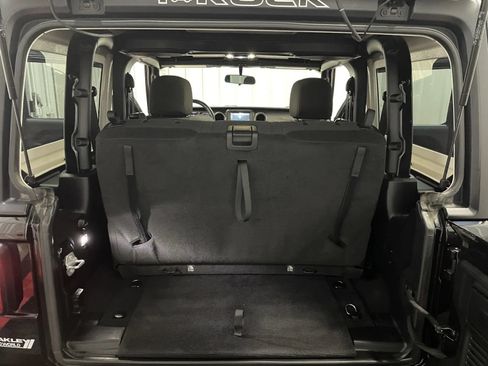 Used 2022 Jeep Wrangler Sport AWD/4WD image 37