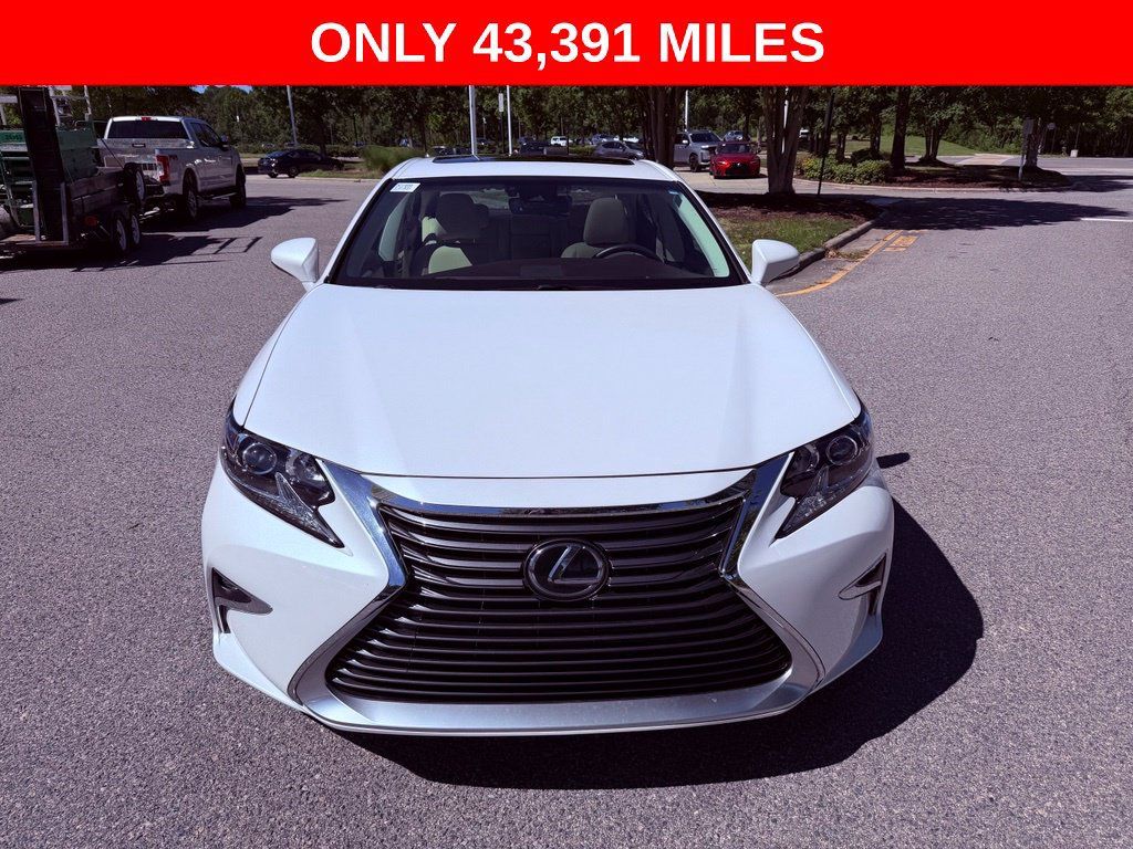 Used 2017 Lexus ES 350 w/ Accessory Package 2 FWD image 2