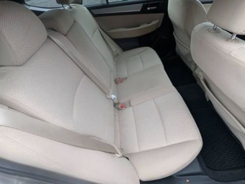 Used 2018 Subaru Outback 2.5i Premium image 21