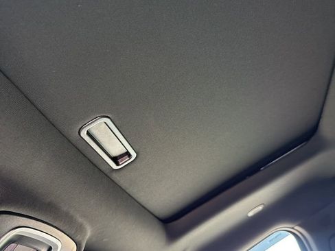 Used 2025 RAM 2500 Limited AWD/4WD image 3