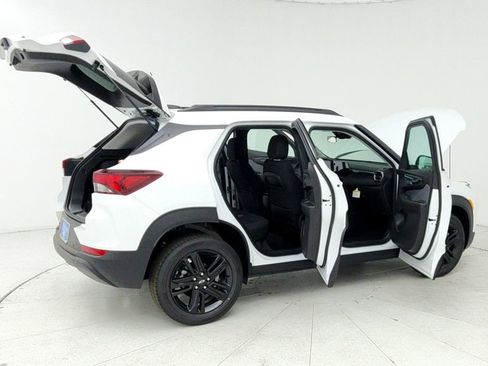 New 2026 Chevrolet TrailBlazer LT w/ Midnight Edition image 13