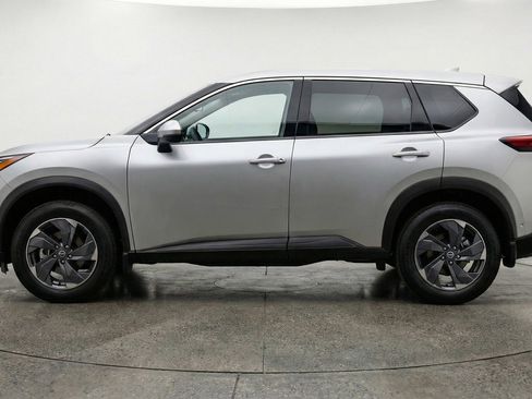 Used 2025 Nissan Rogue SV FWD image 5