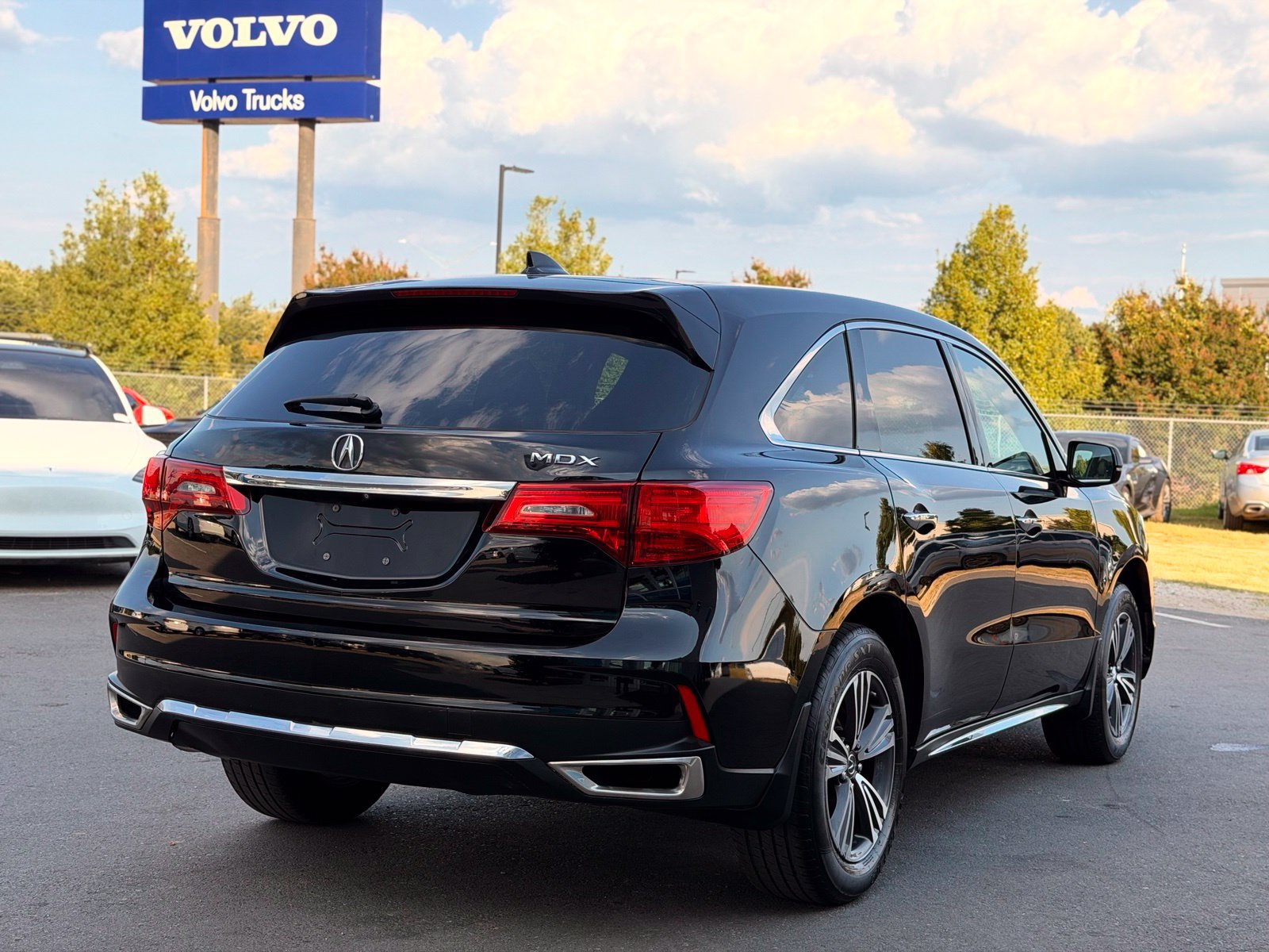 Used 2017 Acura MDX FWD image 9