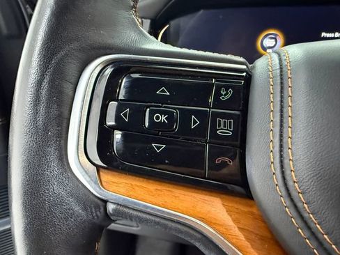 Used 2022 Jeep Grand Wagoneer Series III w/ Rear Seat Video Group 1 image 11